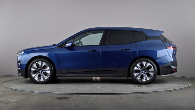 2022 BMW Ix