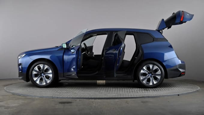 2022 BMW Ix