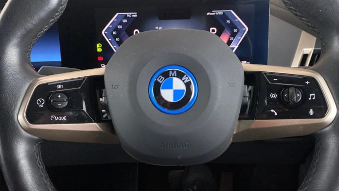 2022 BMW Ix