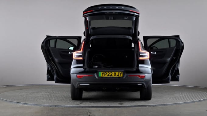 2022 Volvo C40