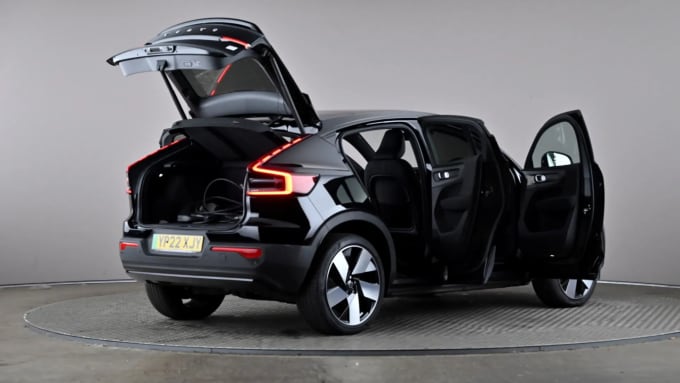 2022 Volvo C40