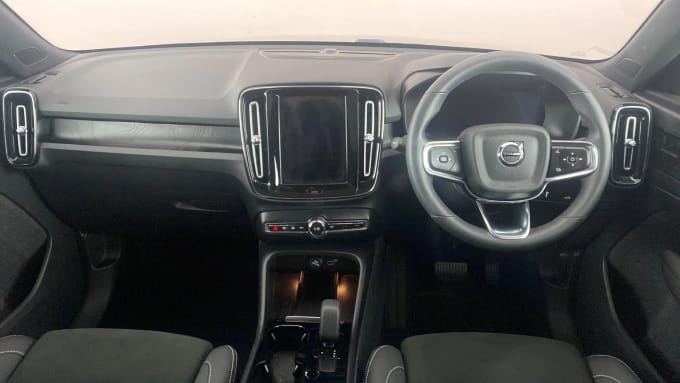 2022 Volvo C40
