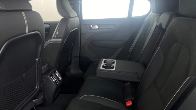 2022 Volvo C40