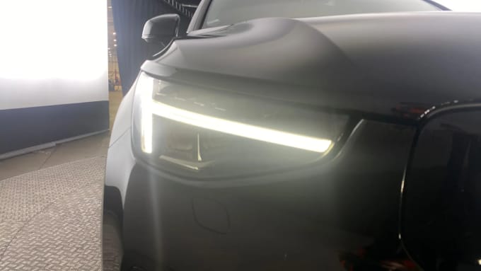 2022 Volvo C40