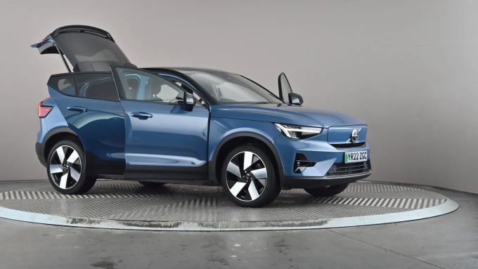 2022 Volvo C40