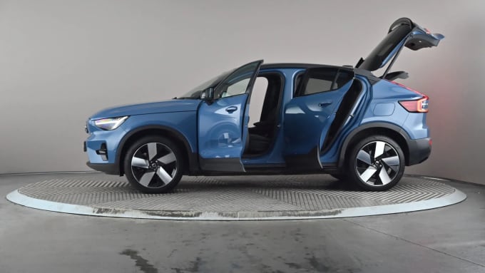 2022 Volvo C40