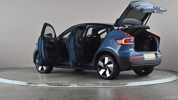 2022 Volvo C40