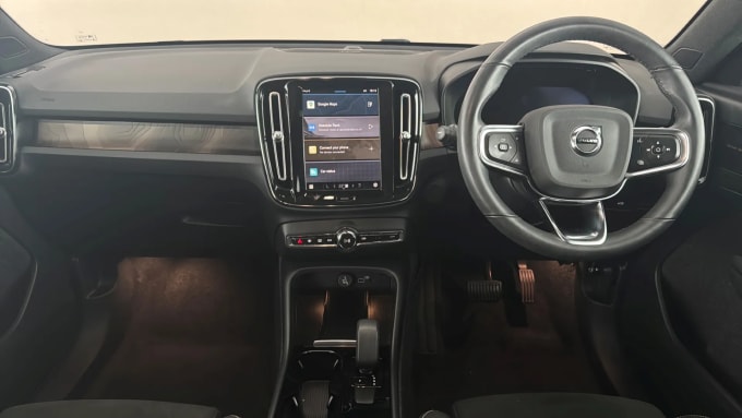 2022 Volvo C40