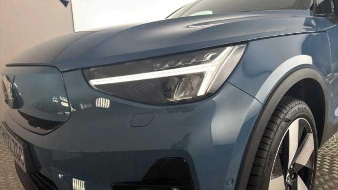 2022 Volvo C40