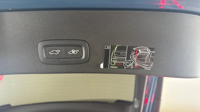 2022 Volvo C40