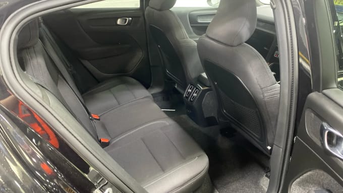 2023 Volvo C40