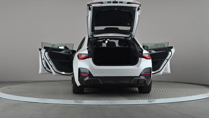2022 BMW I4