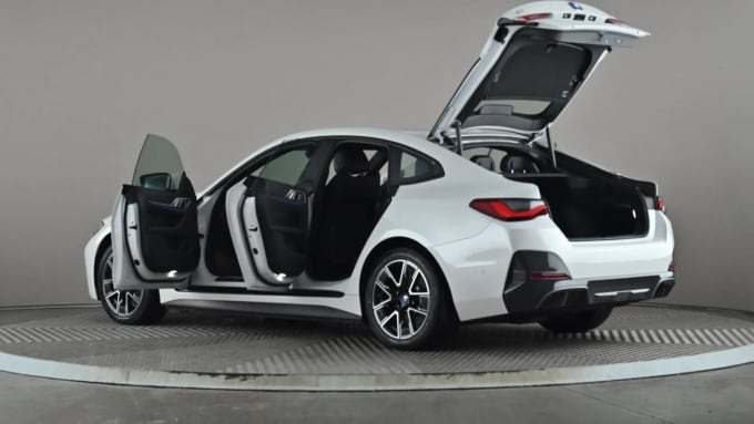 2022 BMW I4