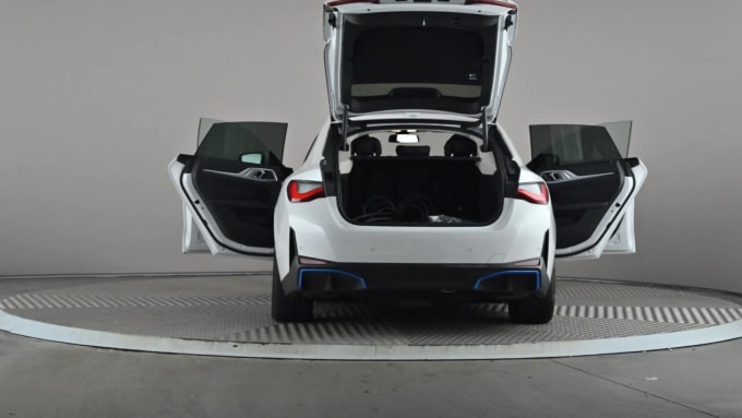 2023 BMW I4