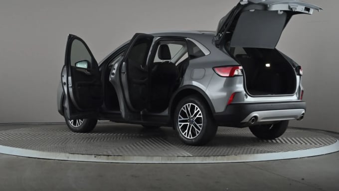 2022 Ford Kuga