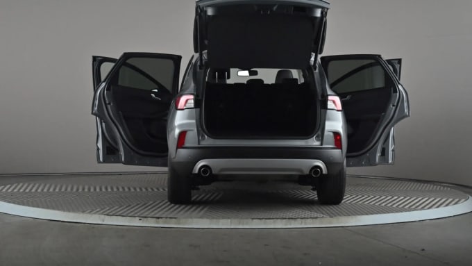 2022 Ford Kuga