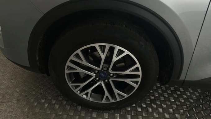 2022 Ford Kuga