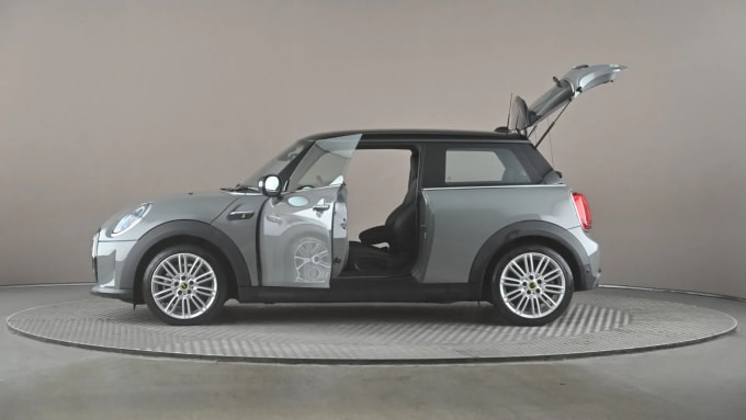 2021 Mini Hatch