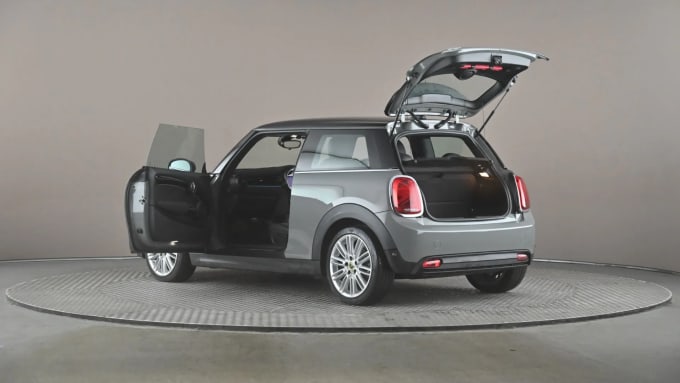 2021 Mini Hatch