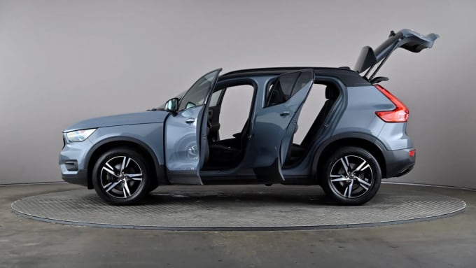 2021 Volvo Xc40