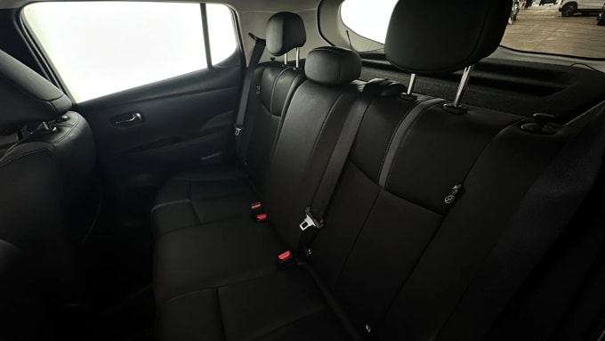 2022 Nissan Leaf