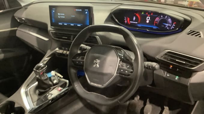 2021 Peugeot 5008