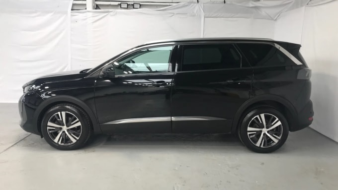 2021 Peugeot 5008