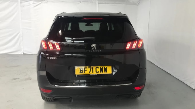 2021 Peugeot 5008