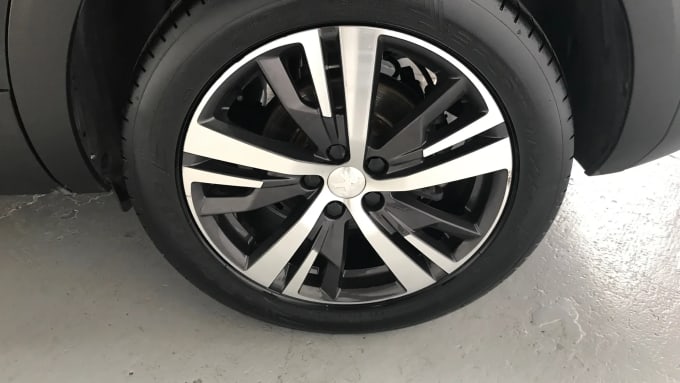 2021 Peugeot 5008