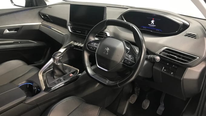 2021 Peugeot 5008