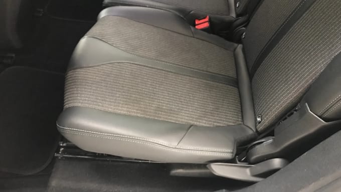 2021 Peugeot 5008