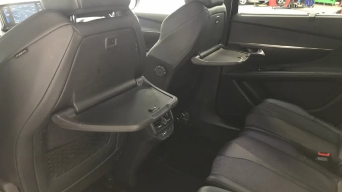 2021 Peugeot 5008