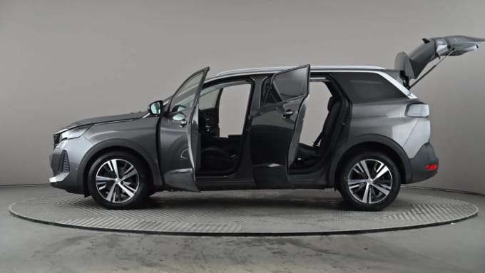 2021 Peugeot 5008