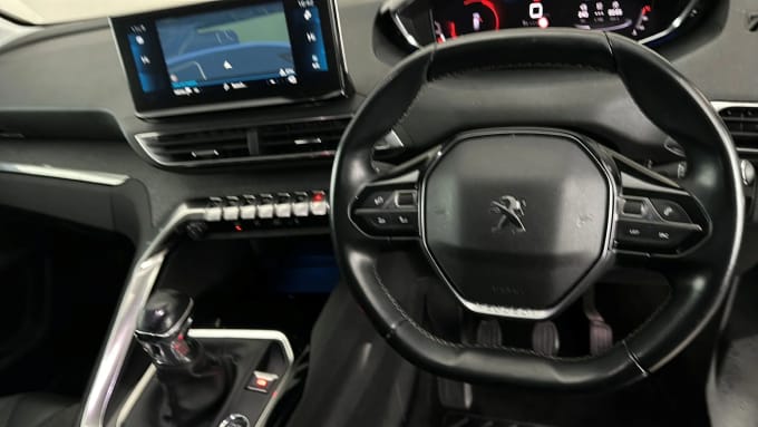 2021 Peugeot 5008