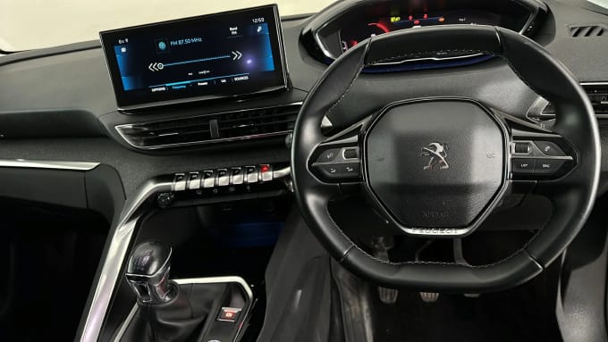 2021 Peugeot 5008