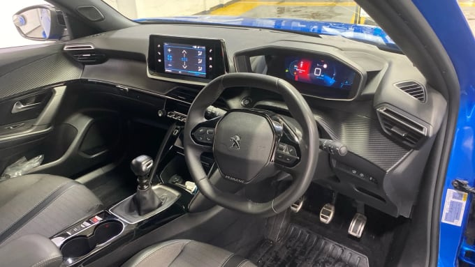 2023 Peugeot 2008