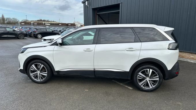 2021 Peugeot 5008