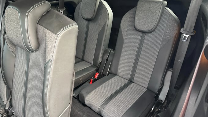 2021 Peugeot 5008