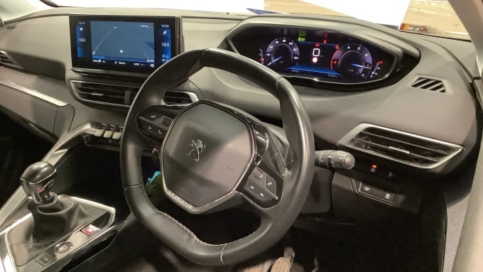 2022 Peugeot 5008