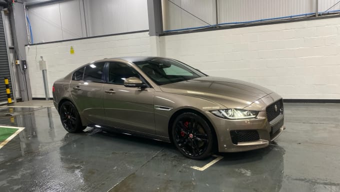 2017 Jaguar Xe
