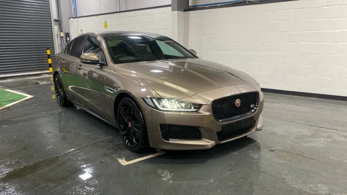 2017 Jaguar Xe