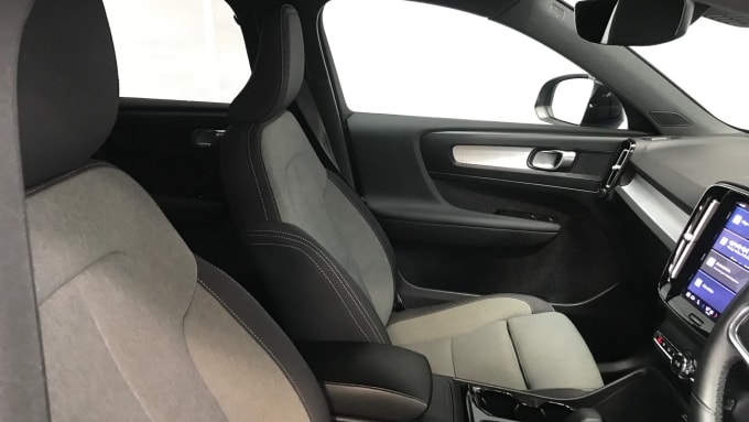 2022 Volvo Xc40