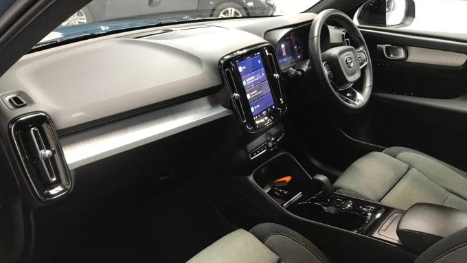 2022 Volvo Xc40