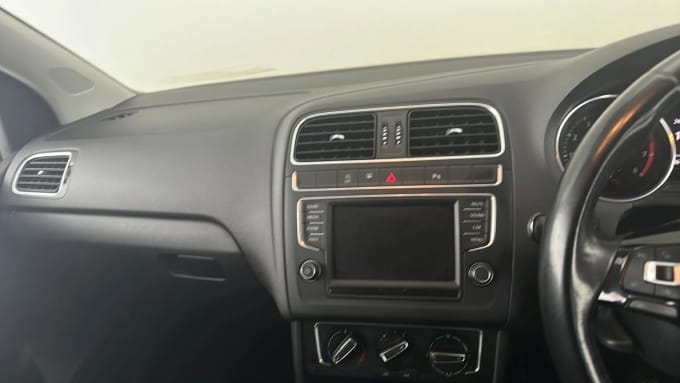 2017 Volkswagen Polo