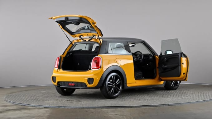 2018 Mini Hatch