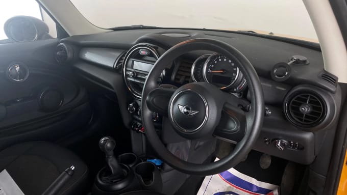 2018 Mini Hatch