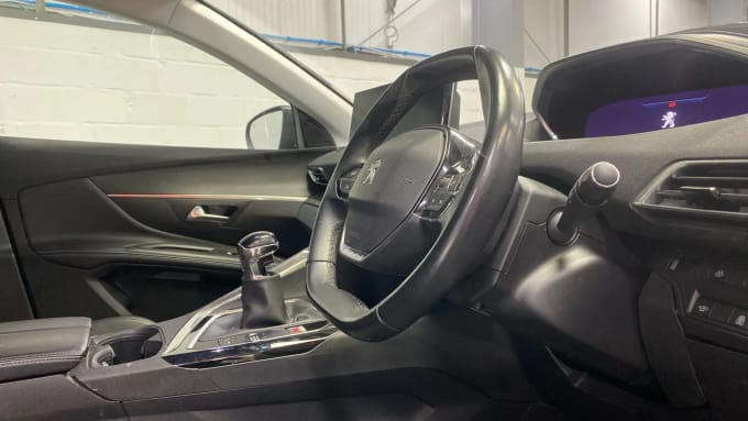 2022 Peugeot 5008