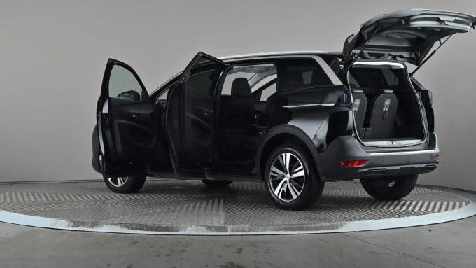 2022 Peugeot 5008