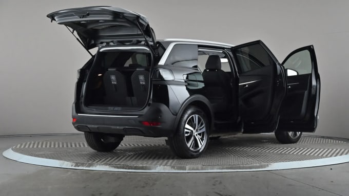 2022 Peugeot 5008