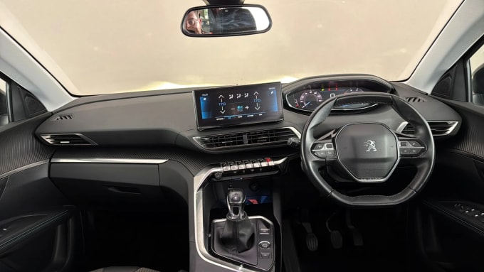 2022 Peugeot 5008